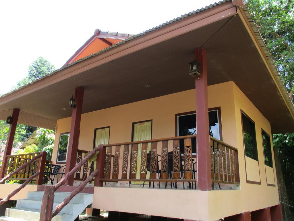 Khaosok Island Resort Khao Sok National Park Exterior photo