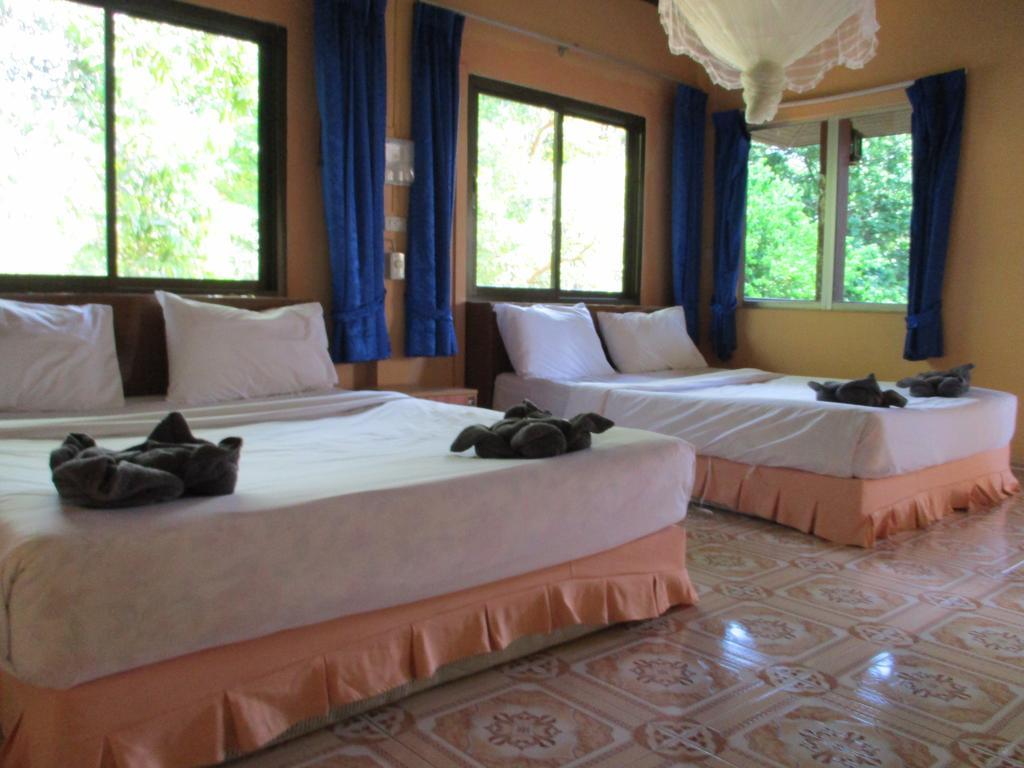 Khaosok Island Resort Khao Sok National Park Exterior photo
